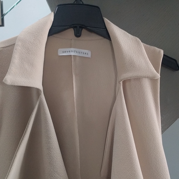 Beautiful cape by Seven Sisters ❤️ light - Picture 3 of 12